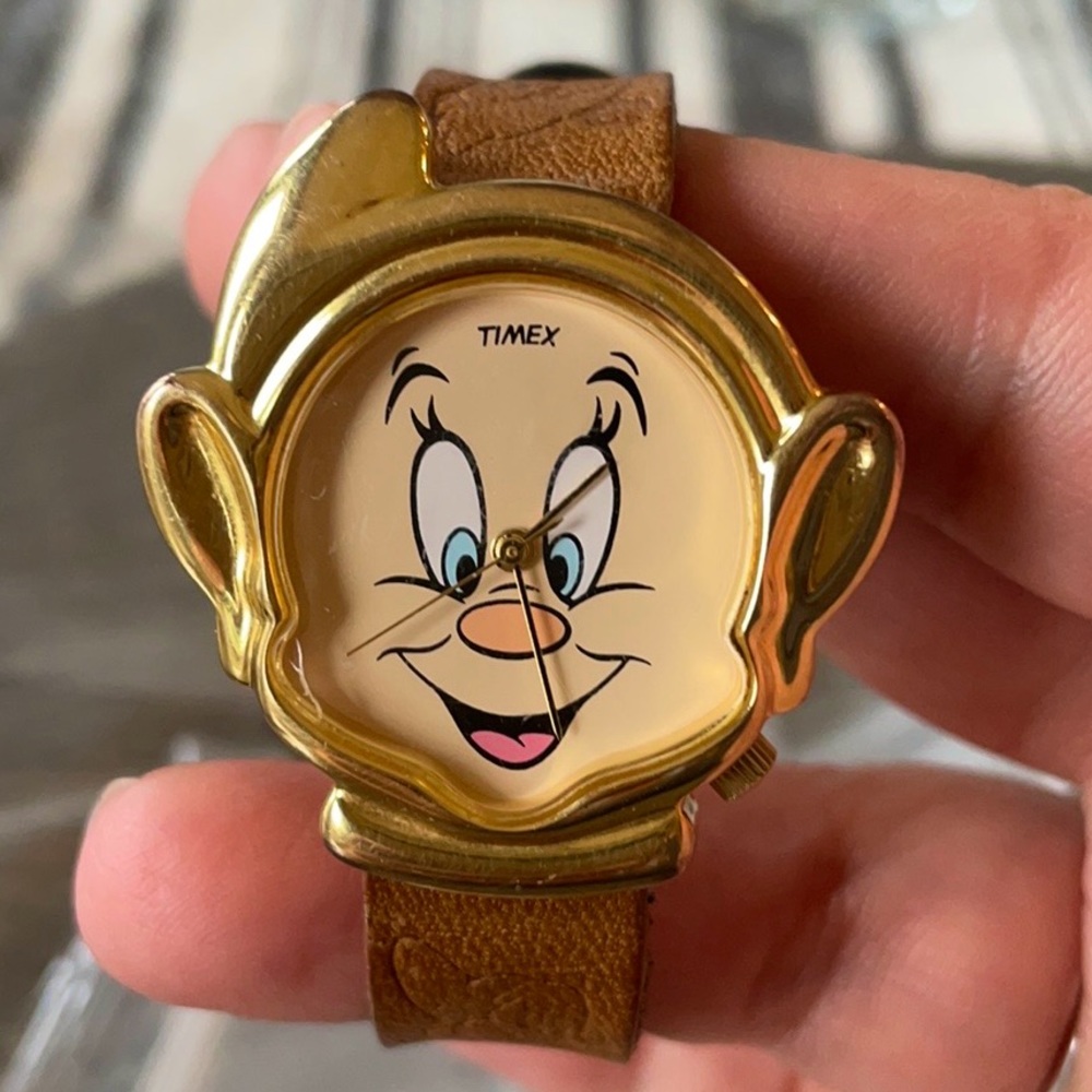 Timex Disney Snow White Dopey Watch Gem